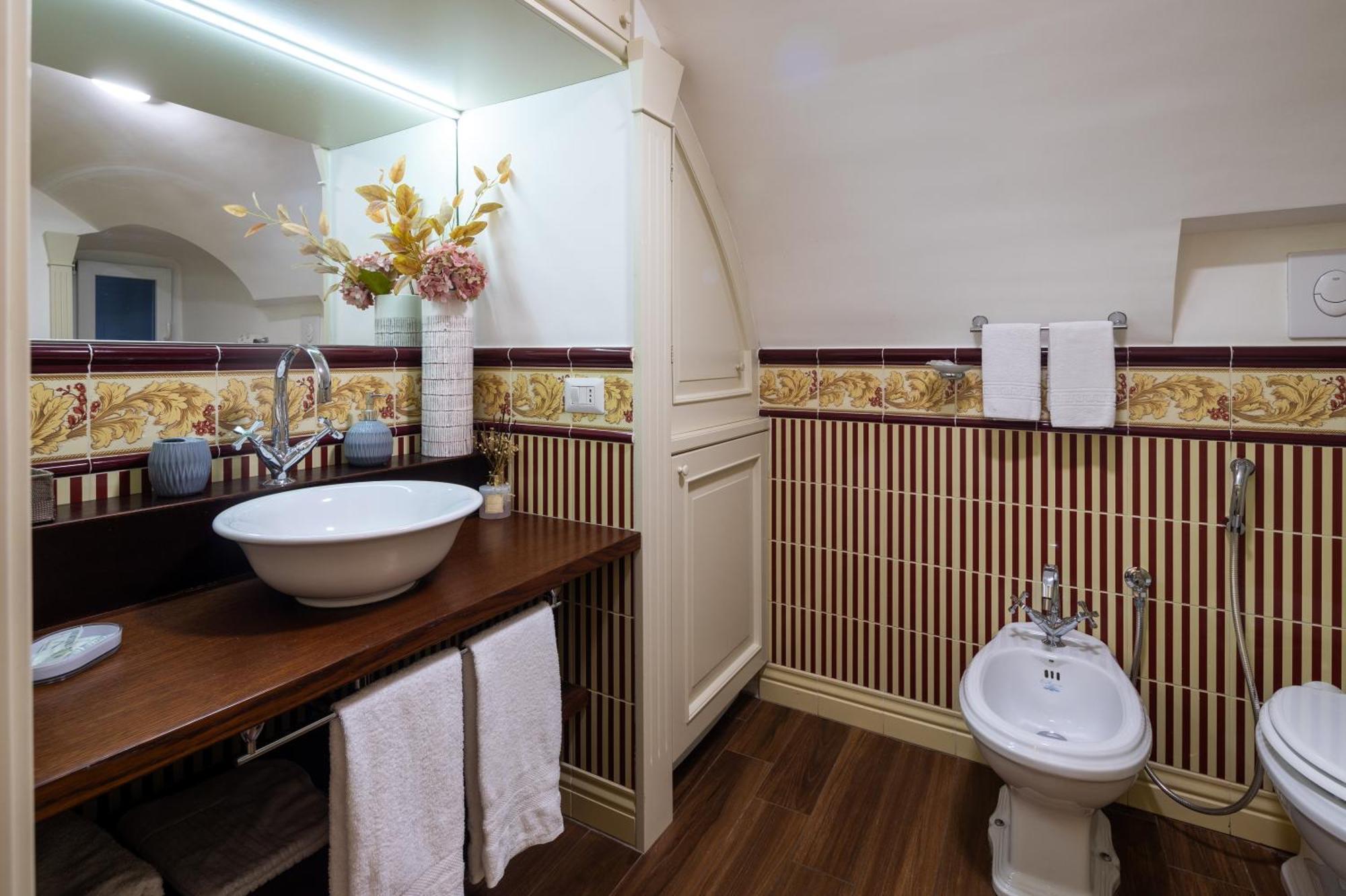 Apartment Le Piccole Lune Di Monti Rom